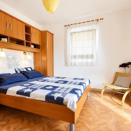 Inreisen Dolmar Apartament