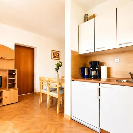 Inreisen Dolmar Apartament Vodice