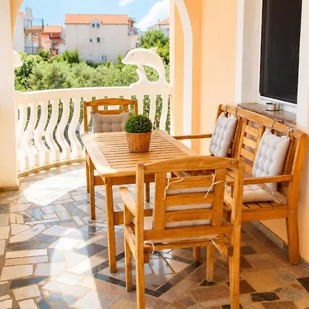 Apartament Inreisen Dolmar